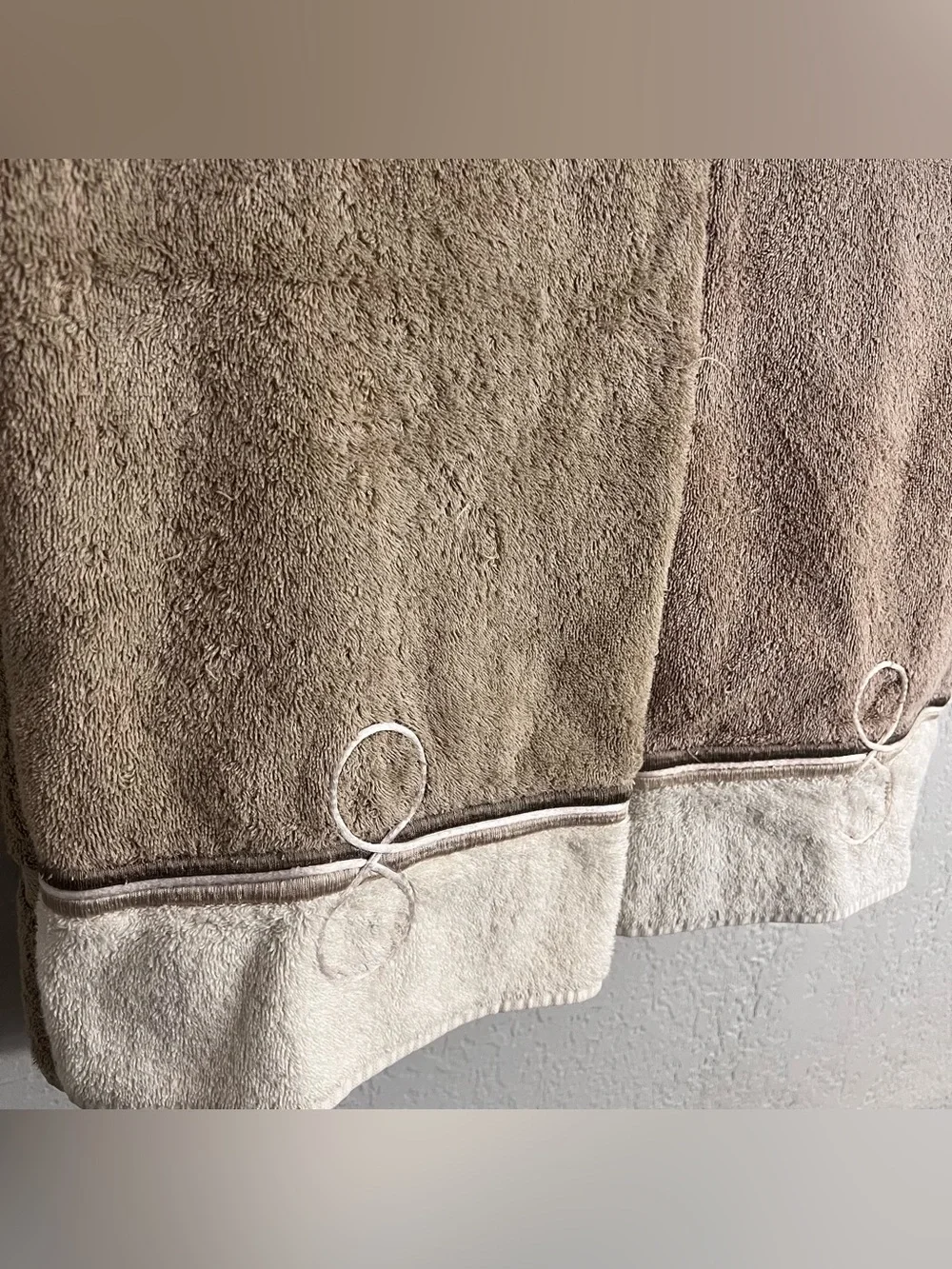 Vintage Fieldcrest Royal Velvet Bath Towels Set of 2 Taupe 100% Cotton USA